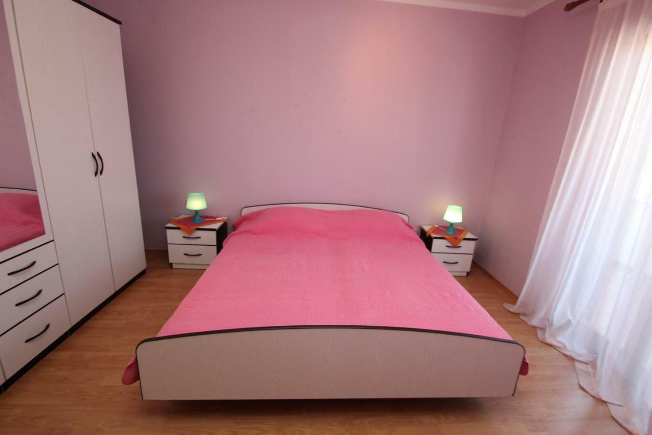Apartment Sandi Vrsar Ngoại thất bức ảnh