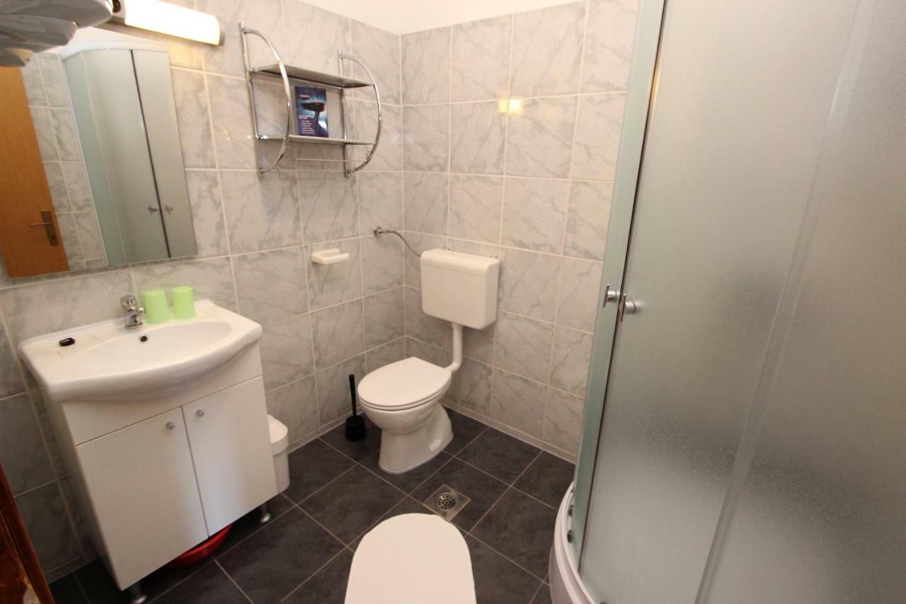 Apartment Sandi Vrsar Ngoại thất bức ảnh