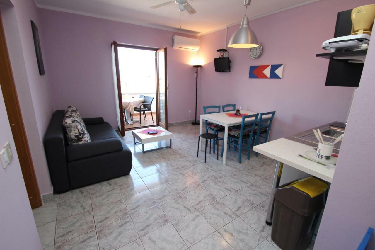 Apartment Sandi Vrsar Ngoại thất bức ảnh